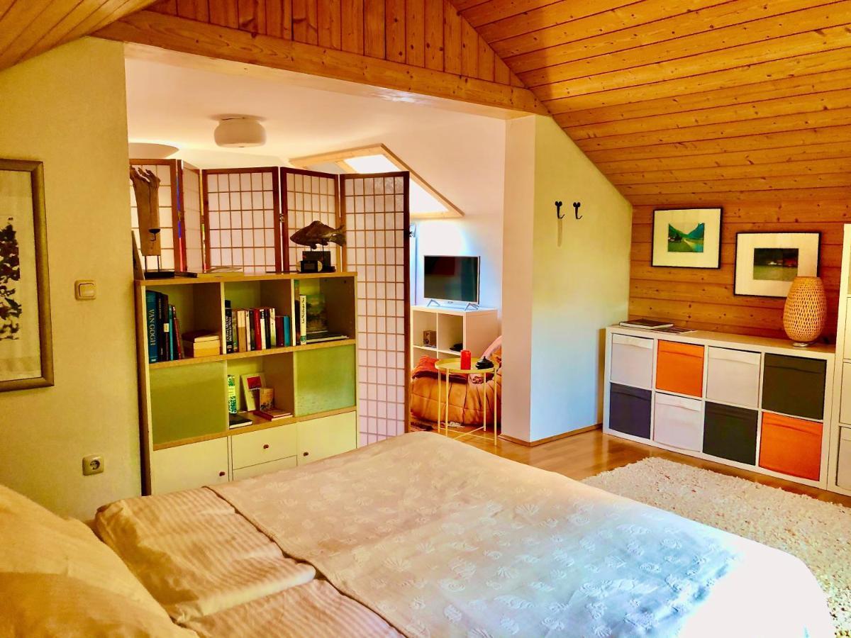 Charmante Ferienwohnung mit Balkon im 5-Seen-Land Hechendorf am Pilsensee Buitenkant foto