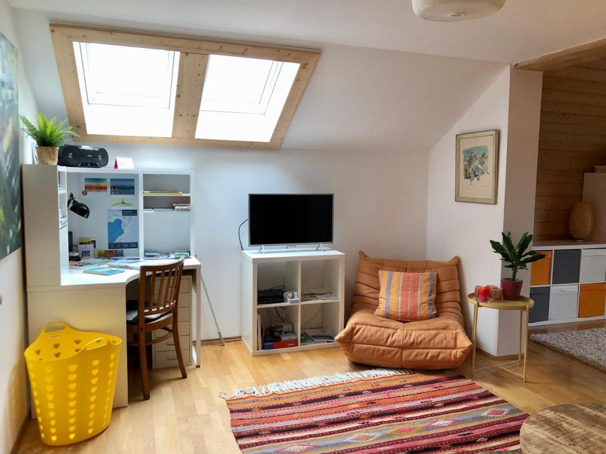Charmante Ferienwohnung mit Balkon im 5-Seen-Land Hechendorf am Pilsensee Buitenkant foto
