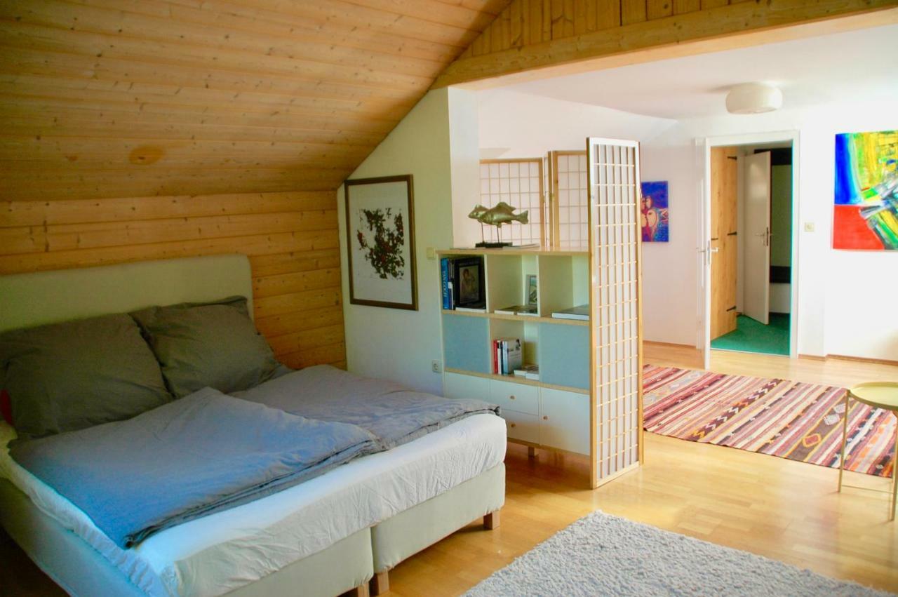 Charmante Ferienwohnung mit Balkon im 5-Seen-Land Hechendorf am Pilsensee Buitenkant foto