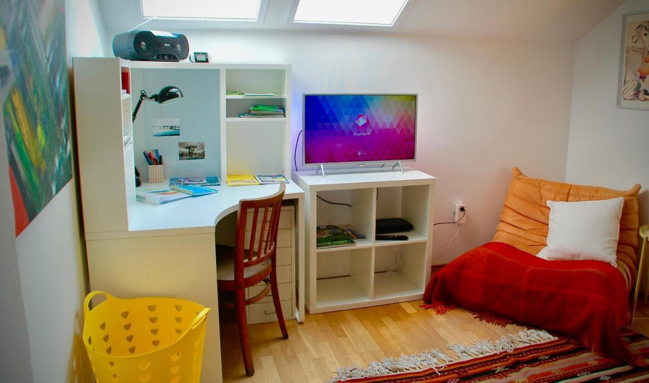 Charmante Ferienwohnung mit Balkon im 5-Seen-Land Hechendorf am Pilsensee Buitenkant foto